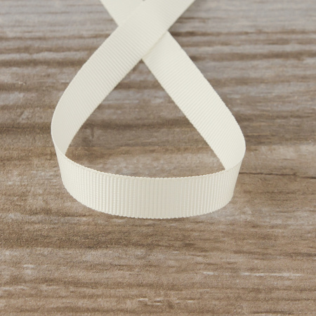 Лента репсовая SAFISA, 10 мм, 25 м, цвет 03 молочный. Арт 350-10мм-03