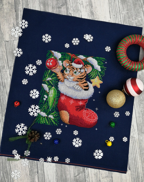 Набор для вышивания  "Новогодний сюрприз". Арт 01.033.34