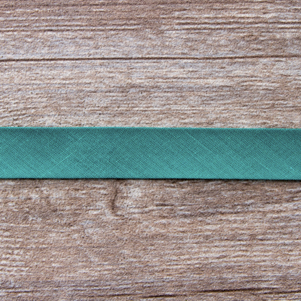 Косая бейка хлопок/полиэстер 20 мм, 25 м, цвет 132, малахит. Арт 6120-20мм-132           