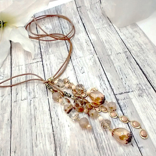 Набор бусин и шармов "Champagne" из стекла и металла разных форм и размеров. Арт CT-1