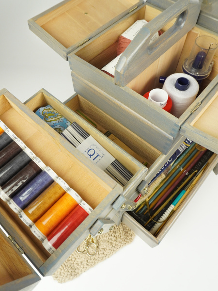 Шкатулка для рукоделия, бук, 4 этажа, античный серый. Арт 31/208/9                