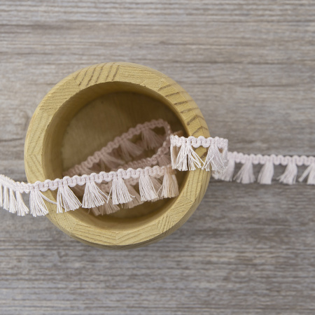 Тесьма декоративная, 16 мм, с бахромой, цвет бледно-розовый. Арт 2204/06