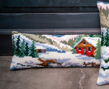 Набор для вышивания подушки от сквозняка "Зимний пейзаж". Арт PN-0188593