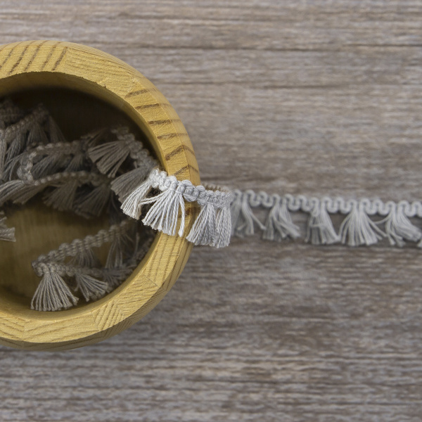 Тесьма декоративная, 16 мм, с бахромой, цвет серый. Арт 2204/64