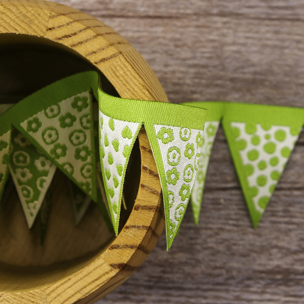 Лента жаккард "Флажки" SAFISA, 36 мм, 15 м, цвет 03. Арт 9201-36мм-03