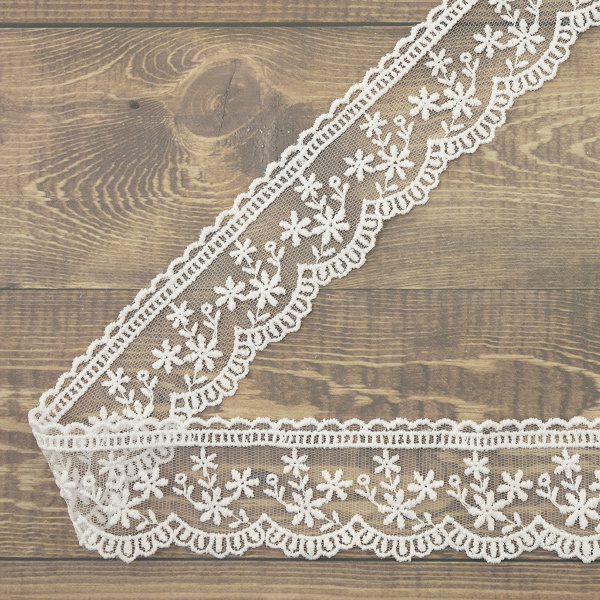 Кружево-вышивка на тюле, 40 мм, цвет белый, 100% полиэстер, 4,5 м. Арт T-3004.212
