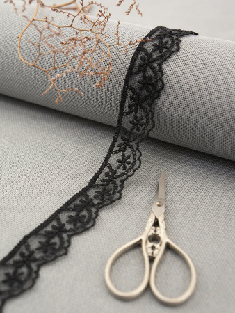 Кружево-вышивка на тюле, 28 мм, цвет черный, 100% полиэстер, 3,5 м. Арт T-1910.13