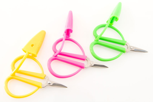 Ножницы-мини 6 см с защитным колпачком в пластиковой банке, 36 шт. Арт DJ.1127