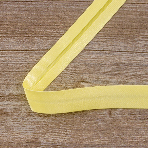 Косая бейка атласная 20 мм, 25 м, цвет 09, светло-желтый. Арт 6260-20мм-09            