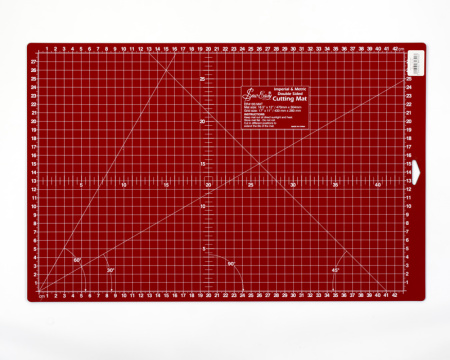 Набор для пэчворка: мат двусторонний 43 х 28 см/17" x 11", линейка 12'' х 6 1/2', нож ролевый 45 мм. Арт ER4103             