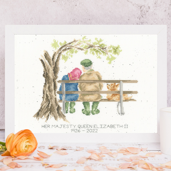 Набор для вышивания "Her Majesty". Арт XHM3