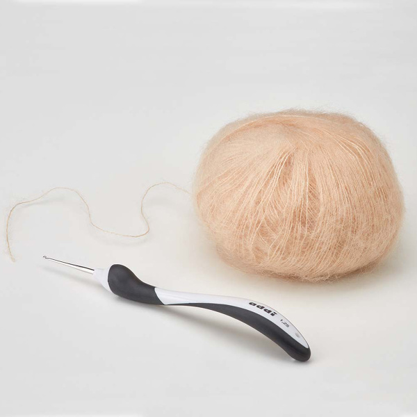 Крючок, вязальный с эргономичной пластиковой ручкой addiSwing Mini №1,5, 16 см. Арт 145-7/1.5-16