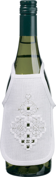 Набор для вышивания фартучков на бутылку в технике харгандер "Белые сердечки". Арт 78-0634