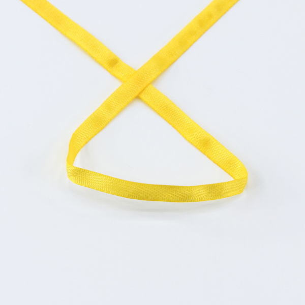 Лента для вышивания SAFISA на блистере, 4 мм, 5 м, цвет 22, желтый. Арт P111-4мм-22             