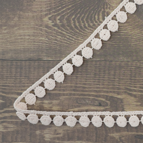 Кружево гипюр, 12 мм, цвет розовый, 100% полиэстер, 4,5 м. Арт G-4634.308