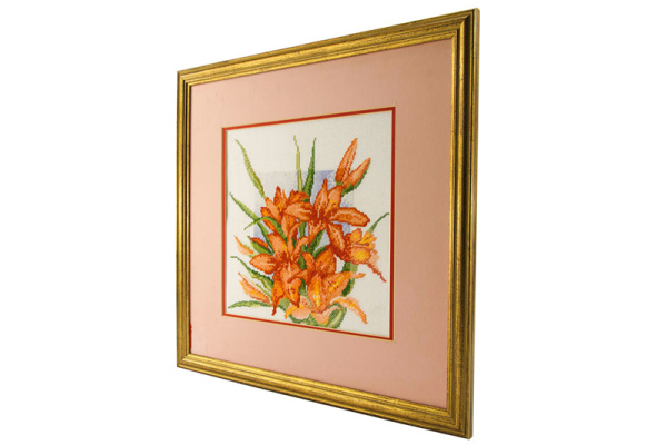 Вышитая картина "Лилии". Арт Модель 04.007.06