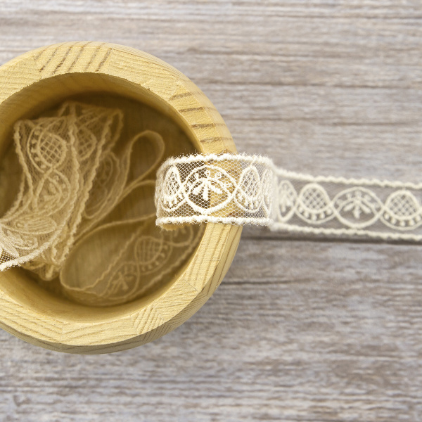 Вышивка на тюле, 19 мм, цвет экрю. Арт I643/02