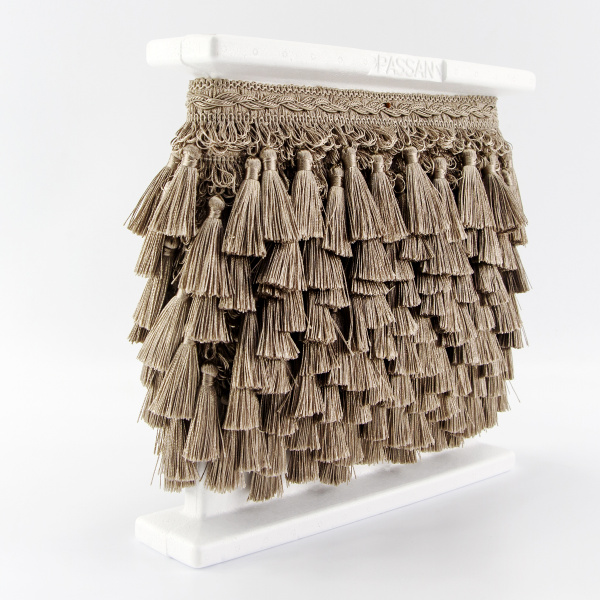 Тесьма с кисточками декоративная PASSAN цвет льняной. Арт BPK - 019-col.PE - 82
