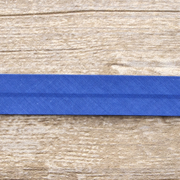 Косая бейка хлопок/полиэстер 20 мм, 25 м, цвет 70, насыщенный синий. Арт 6120-20мм-70            