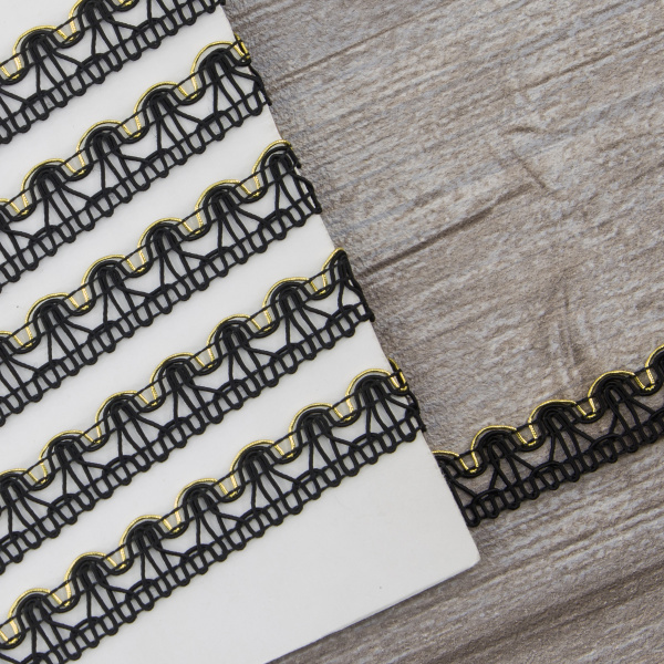 Тесьма PEGA тип отделочная, цвет черный с золотом, 15 мм. Арт 844153415DA004          