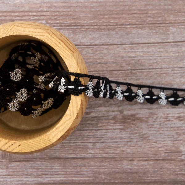 Мерсеризованное хлопковое кружево, 13 мм, цвет черный с серебристым. Арт 3615/J0                 