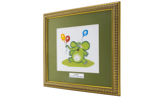 Вышитая картина "Кругом шарики". Арт Модель 01.020.03