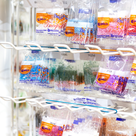 Стенд для бисера Preciosa 420 крючков, с наполнением 213 цветов по 5 шт на цвет. Арт 2Б/420-213/5