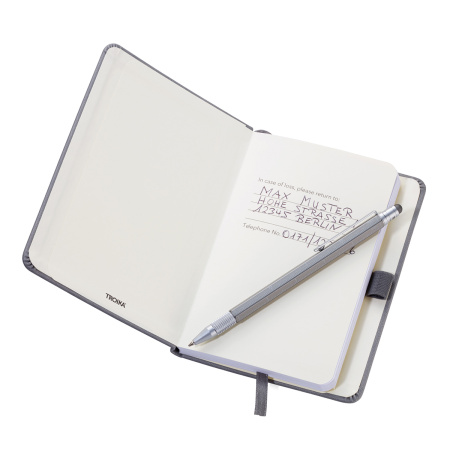 Блокнот с шариковой ручкой TROIKA . Арт NPP28/BK