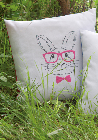 Набор для вышивания подушки "Кролик в розовых очках". Арт PN-0155964