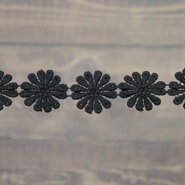 Кружево гипюр, 28 мм, цвет черный, 100% полиэстер, 3,5 м. Арт G-4988.13