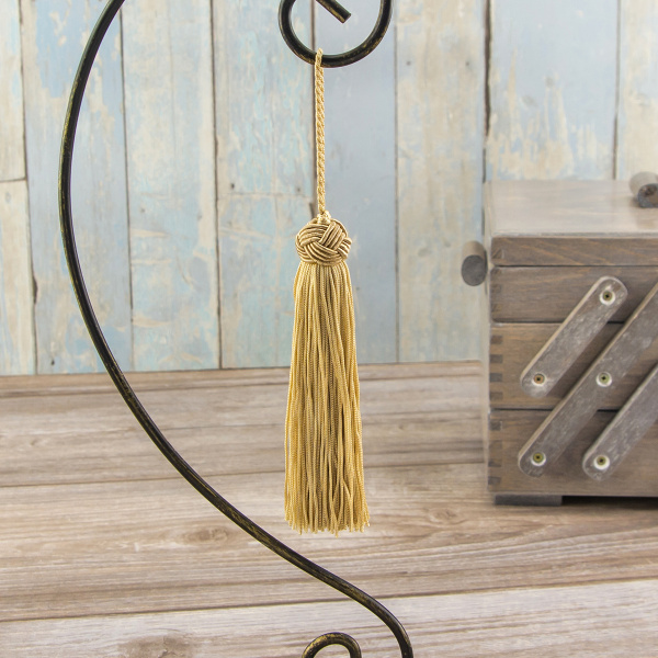 Кисть декоративная на шнуре, длина 120 мм, цвет медовый. Арт KY - 07-col.PE - 5