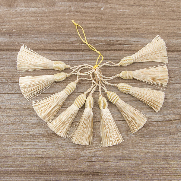 Кисть декоративная на шнуре, длина 60 мм, цвет абрикосовый. Арт KY - 03-col.PE - 2