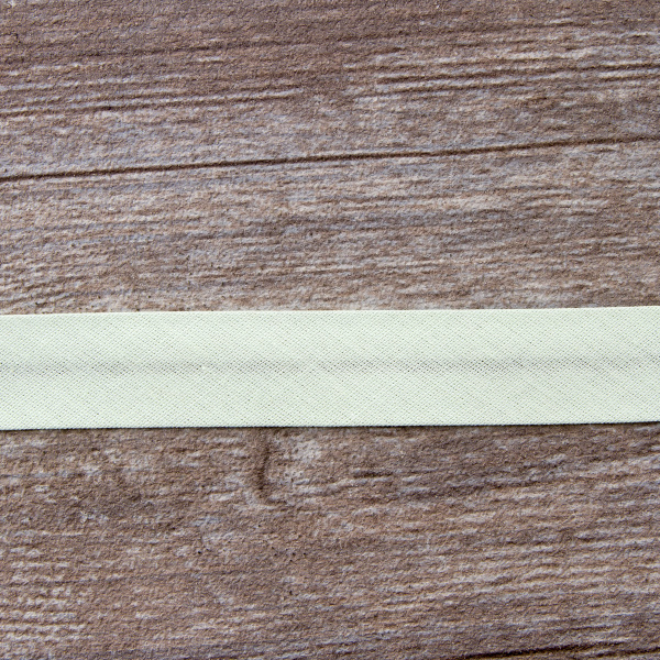 Косая бейка хлопок/полиэстер 20 мм, 25 м, цвет 135, фисташковый. Арт 6120-20мм-135           