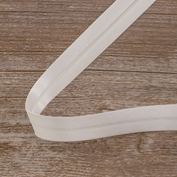Косая бейка атласная 20 мм, 25 м, цвет 02, белый. Арт 6260-20мм-02            