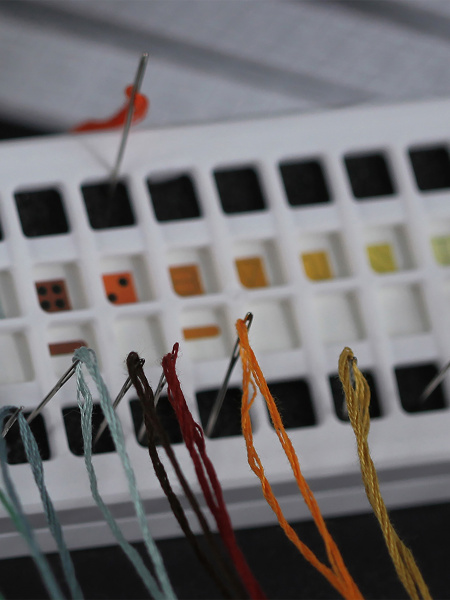 Органайзер PAKO для вышивальных игл на 50 ячеек, в комплекте 10 картонных вкладышей. Арт 700.050