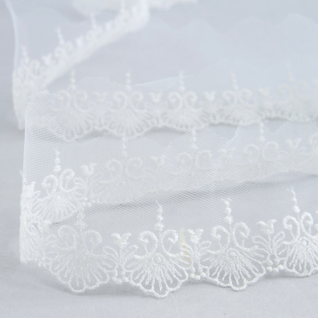 Кружево-вышивка на тюле, 32 мм, 13,50 м. Арт 41690/01