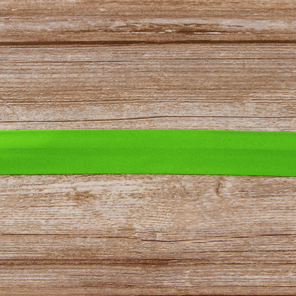 Косая бейка атласная 30 мм, 25 м, цвет 62, майская зелень. Арт 6260-30мм-62            