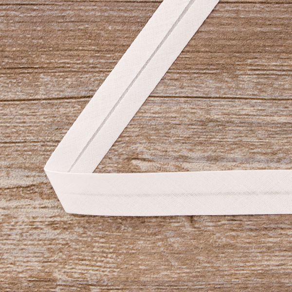 Косая бейка хлопок/полиэстер 20 мм, 25 м, цвет 02, белый. Арт 6120-20мм-02            